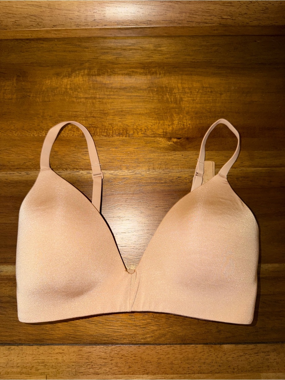 Skims Seamless Wireless Nude T-Shirt Bra - Soft Light Beige- 30D